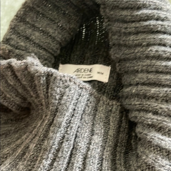 Gray Ribbed Sweater - Picture 3 of 3